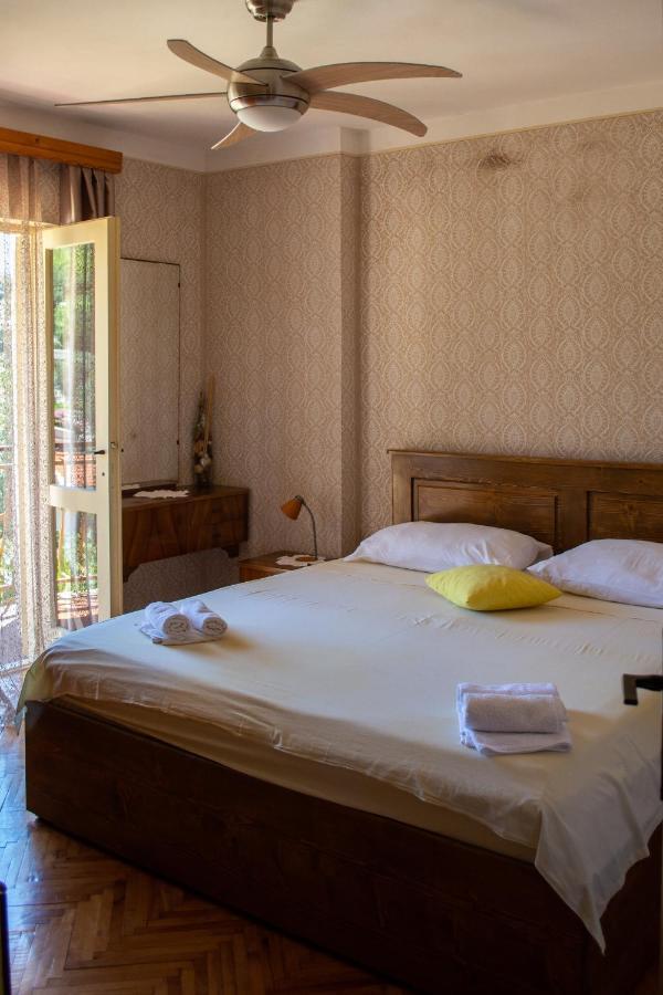 הוילה Brnistrova Stone House Dioniz מראה חיצוני תמונה
